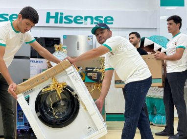 Aşgabatdaky «Hisense» dükanlarynda Täze ýyl mynasybetli utuşly oýun geçiriler