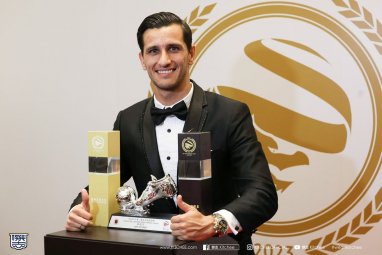 Руслан Мингазов признан лучшим игроком сезона в чемпионате Гонконга по футболу
