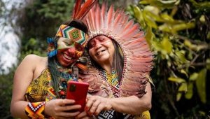 Amazon kabilesinin internetle tanışma hikayesi