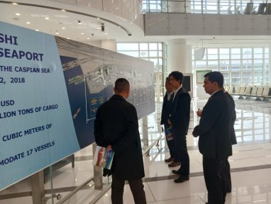 Japonya Uluslararası İşbirliği Ajansı'ndan bir heyet, Türkmenbaşı limanını ziyaret etti
