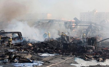 В Ташкенте на одном из складов произошли взрыв и пожар, есть пострадавшие