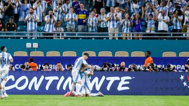 Argentinanyň futbol ýygyndysy Amerikanyň kubogynyň ýarymfinalyna çykdy