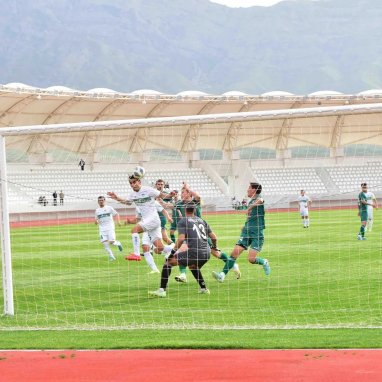 Нападающий Аркадага Аннадурдыев возглавил гонку бомбардиров чемпионата Туркменистана по футболу