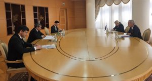 Глава МИД Туркменистана провел встречу со спецпредставителем ЕС по правам человека