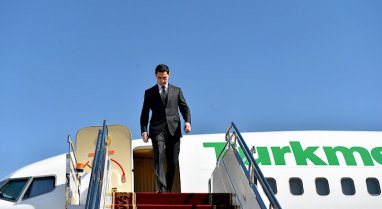 Президент Туркменистана вернулся в Ашхабад, завершив официальный визит в Бахрейн