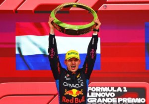 Formula 1'de 2024 sezonunun 21. yarışı olan Brezilya Grand Prix'sini, Max Verstappen kazandı