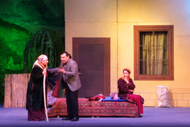 Актеры лебапского театра показали в Ашхабаде свой новый спектакль «Мама»