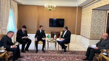 Customs Services of Turkmenistan and Iran sign cooperation plan for 2025-2026