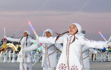 Пушкинский театр в Ашхабаде приглашает детей на новогодние представления