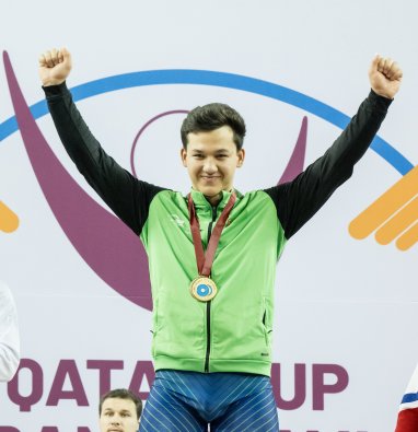Turkmen weightlifter wins gold at Grand Prix in Doha