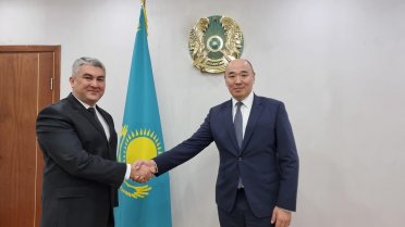 Туркменистан и Казахстан обсудили перспективы двустороннего сотрудничества