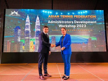 Председатель Федерации тенниса Туркменистана посетил семинар в Куала-Лумпуре
