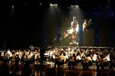 Концерт музыки из кинофильмов премии Оскар был горячо встречен ашхабадской публикой