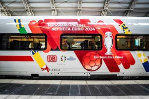 Футбольные фанаты получат скидки на поезда по всей Германии в случае победы сборной на Евро-2024