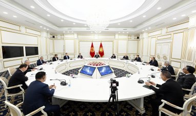 Вице-премьер Туркменистана и главы правительств ШОС встретились с главой Кыргызстана