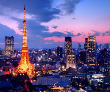 Токийская башня отмечает 65-летие