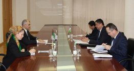 A meeting with the Ambassador of Uzbekistan Ravshanbek Alimov was held at the Ministry of Foreign Affairs of Turkmenistan