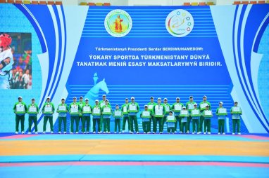 В Туркменистане чествовали победителей и призеров международных спортивных соревнований