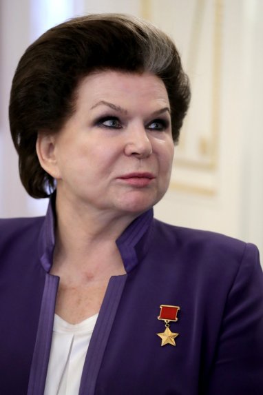 Валентина Терешкова стала первым кавалером ордена Гагарина