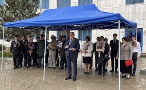 The procession of the Immortal Regiment was held on the territory of the Pushkin School in Ashgabat