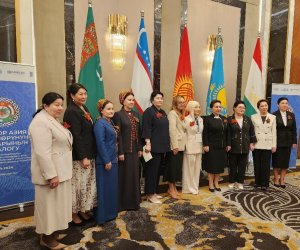 Делегаты парламента Туркменистана участвовали в Диалоге женщин ЦА в Бишкеке