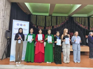 Молодые туркменские художники получили специальные дипломы на Дельфийских играх стран СНГ