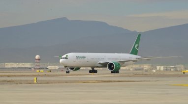 İkinci Boeing 777-300ER yolcu uçağı Türkmenistan’ın hava filosuna katıldı