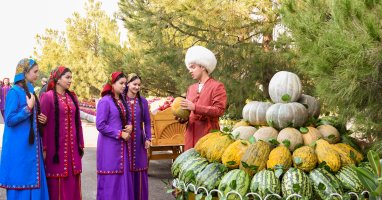 Праздник урожая широко отмечается в Туркменистане