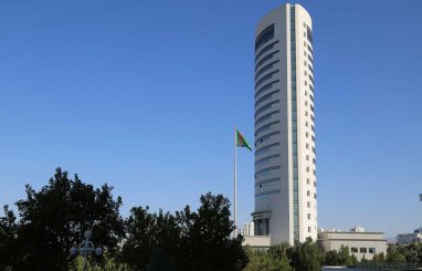 Сумма валютных сделок на бирже Туркменистана превысила 37 миллионов долларов