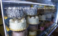 Aşgabatdaky «Zyýat Hil» konditer torlary: dürli sebäp we islege göra tort süýjülikleri