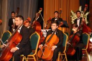 Fotoreportaž: Türkmenistanyň simfoniki orkestriniň Täze ýyl konserti