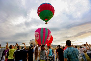 Azerbaycan'da balon festivali düzenlendi