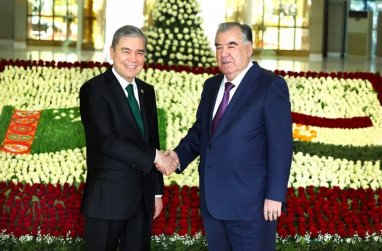Туркменистан и Таджикистан расширяют экономические связи и укрепляют политический диалог