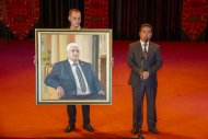 В Ашхабаде отметили 70-летие народного писателя Туркменистана Говшутгельды Данатарова