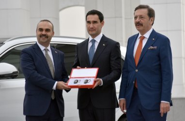 Эрдоган направил Президенту Туркменистана и Председателю Халк Маслахаты автомобили TOGG