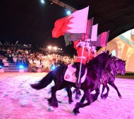 Фоторепортаж: Конная группа «Галкыныш» из Туркменистана покорила Короля и публику Бахрейна