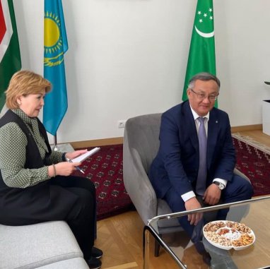 Обсуждены перспективы сотрудничества профсоюзных организаций Туркменистана и Казахстана