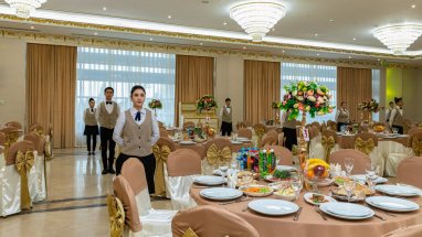 Ak Ýol restaurant in Ashgabat offers installments up to 36 months for wedding banquets