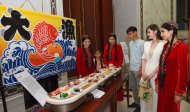 Фоторепортаж: в Туркменистане прошла выставка японской кухни «Я люблю суши»