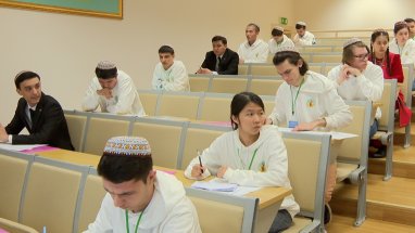 The IV Open International Olympiad in Mathematics started in Ashgabat