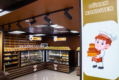 Zyýat Hil pastanesinin Gurtlı'daki yeni şubesi ile en sevdiğiniz lezzetler artık yenilenmiş bir mekanda