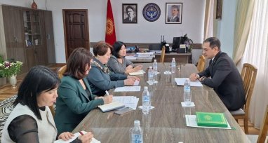 Посол Туркменистана обсудил возможность внедрить изучение наследия Махтумкули в вузы Кыргызстана
