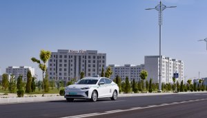 Electric cars and electric buses have become part of the “smart” city of Arkadag