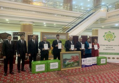 В Ашхабаде наградили победителей творческого конкурса о новом облике туркменского села