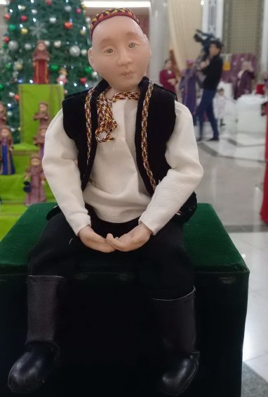В Ашхабаде открылась выставка Мир кукол и игрушек