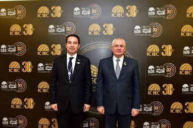 Türkmenistanyň Döwlet daşary ykdysady iş bankynyň müdiriýetiniň başlygy ICIEC-iň müdiri bilen duşuşdy