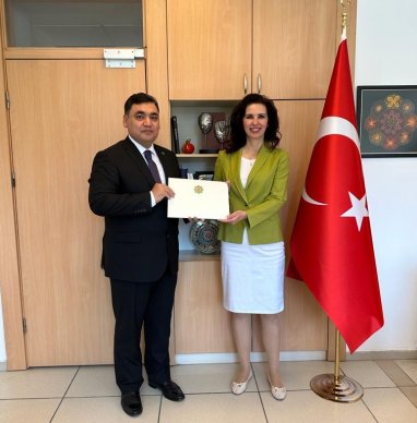 В Стамбуле состоялась церемония вручения консульского патента Генеральным консулом Туркменистана