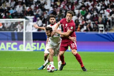 Катар победил Таджикистан и обеспечил себе выход в плей-офф Кубка Азии по футболу