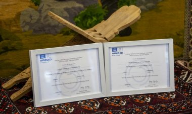 Фоторепортаж из Дворца мукамов: вручение сертификатов о включении наследия Махтумкули в реестр ЮНЕСКО «Память мира»