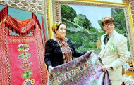 «Türkmen dokmasy — 2017» atly halkara sergisinden fotoreportaž